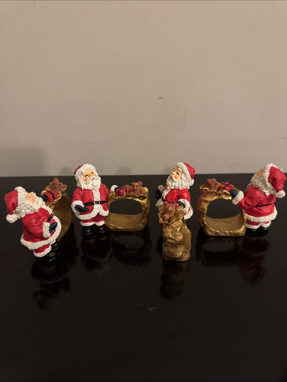 Set of 4 Santa Claus napkin rings